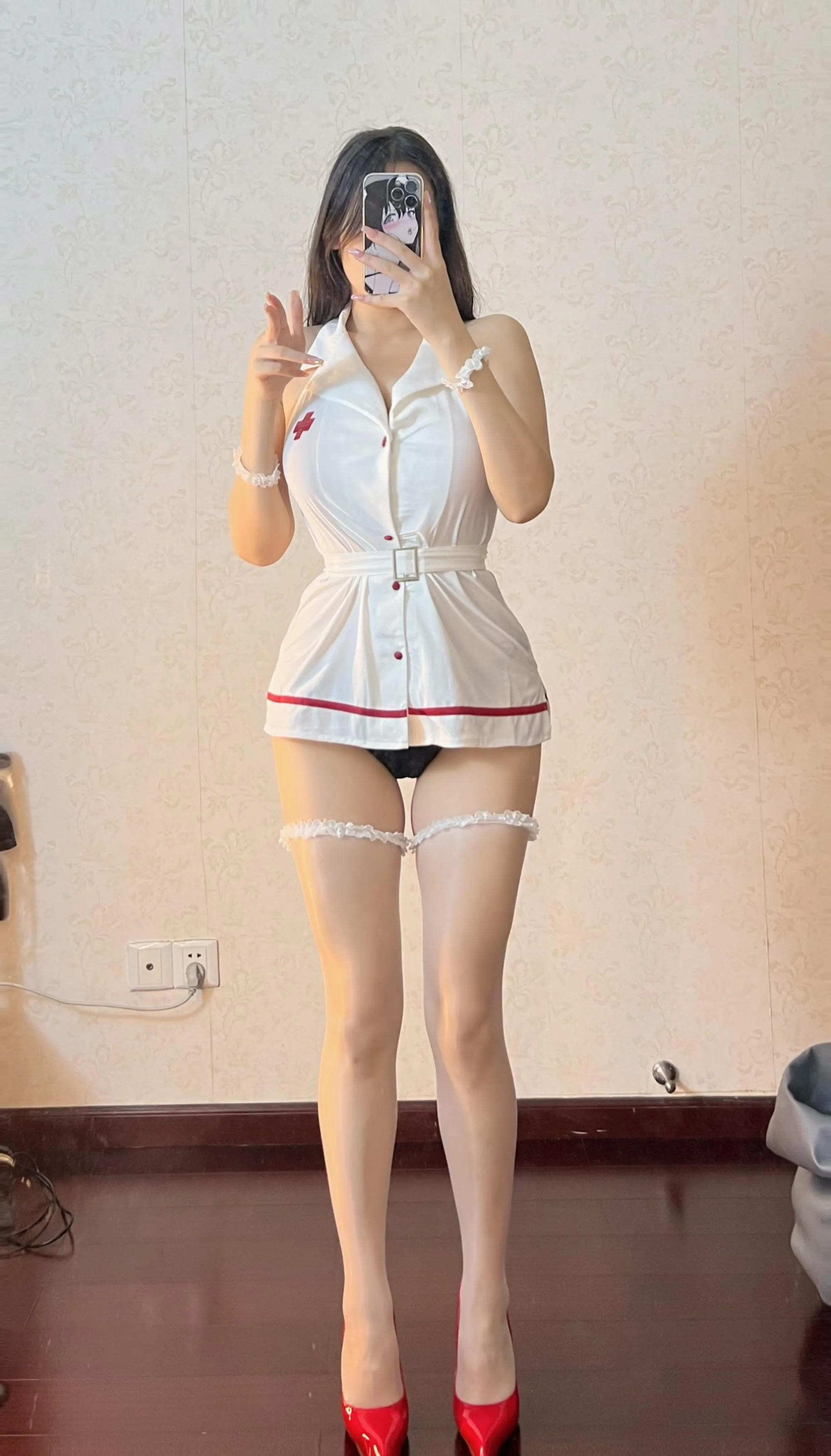 NO.005 可可西yyy – 微密圈系列  护士姐姐 [50P]插图